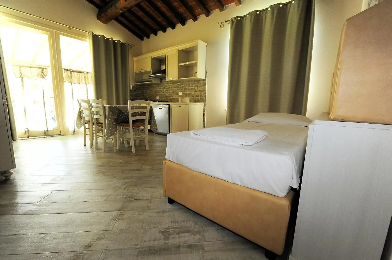 Aparthotel Fattoria Palazzeta - Pet & Family Friendly Cecina