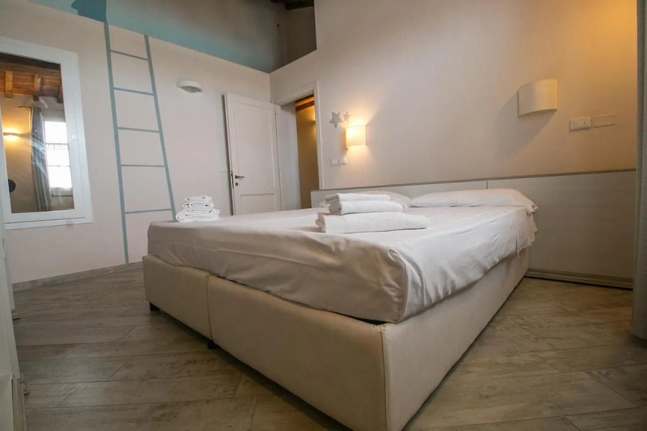 Fattoria Palazzeta - Pet & Family Friendly Aparthotel Cecina  0*, Cecina (Livorno)