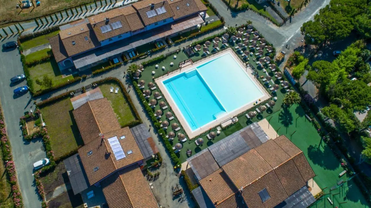 Aparthotel Fattoria Palazzeta - Pet & Family Friendly Cecina  0*, Cecina (Livorno) Włochy