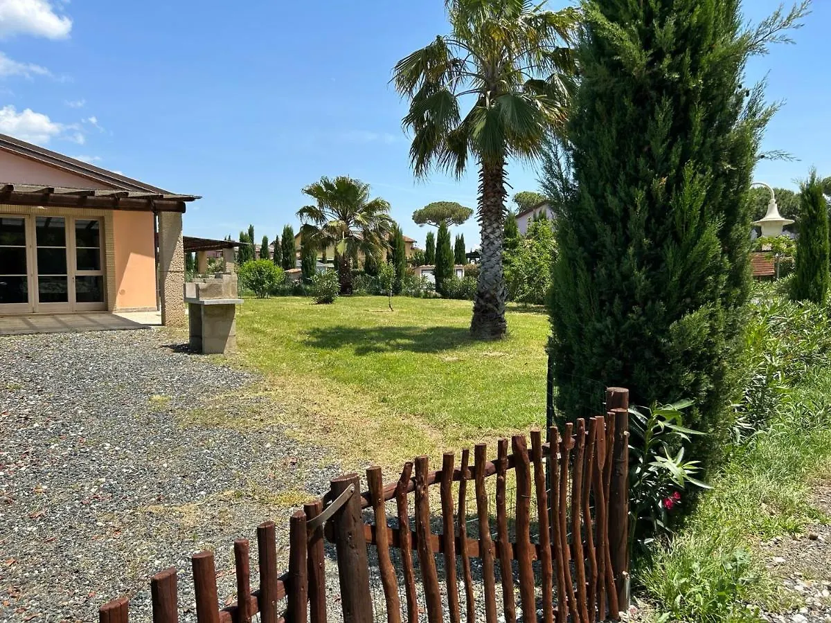 Fattoria Palazzeta - Pet & Family Friendly Aparthotel Cecina