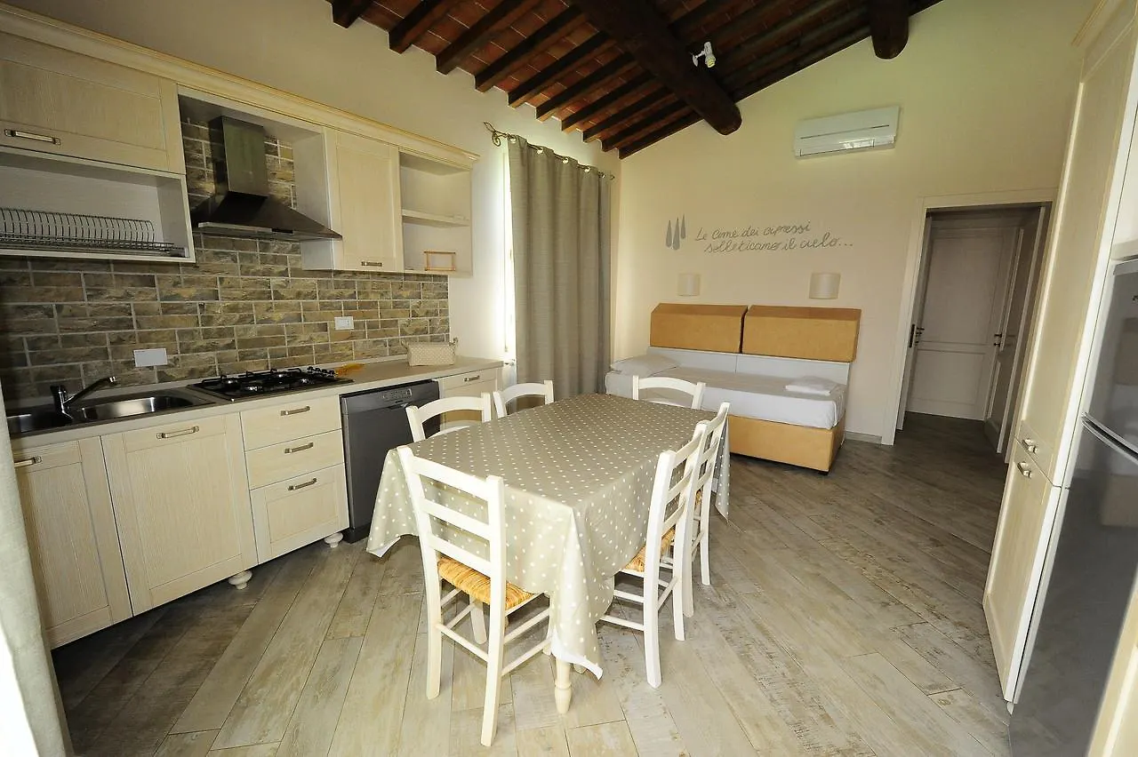 Fattoria Palazzeta - Pet & Family Friendly Aparthotel Cecina