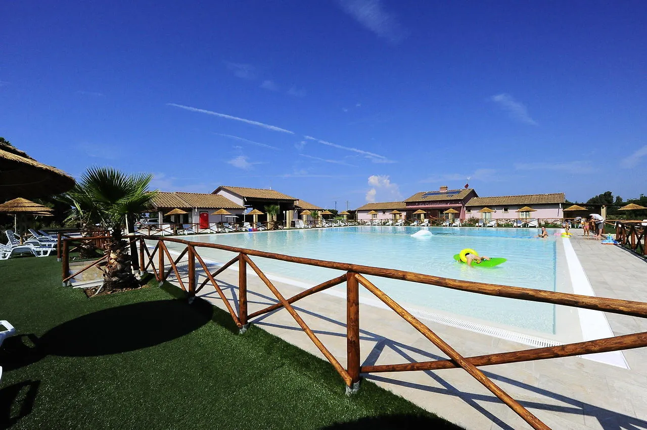 Aparthotel Fattoria Palazzeta - Pet & Family Friendly Cecina