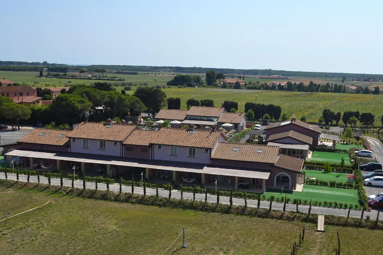 Aparthotel Fattoria Palazzeta - Pet & Family Friendly Cecina  0*, Cecina (Livorno)