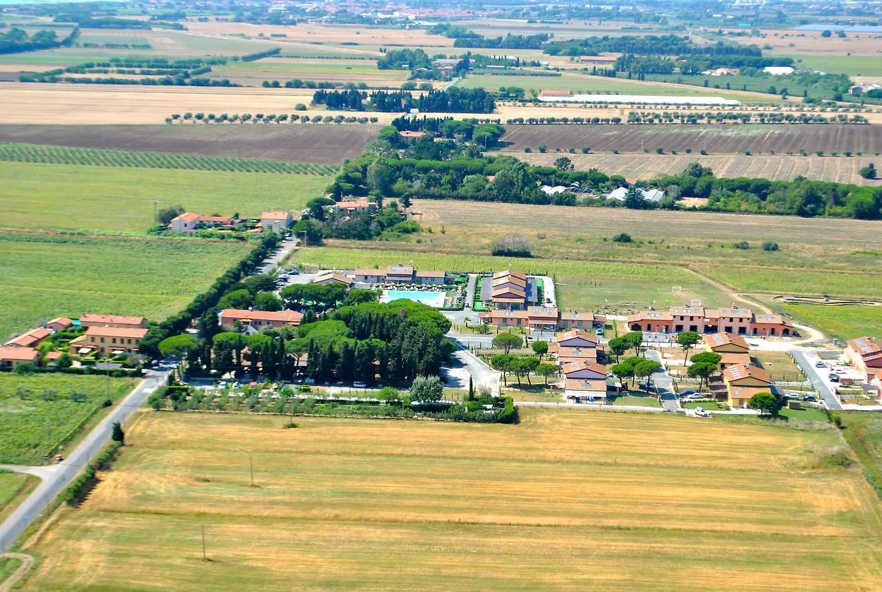 Aparthotel Fattoria Palazzeta - Pet & Family Friendly Cecina