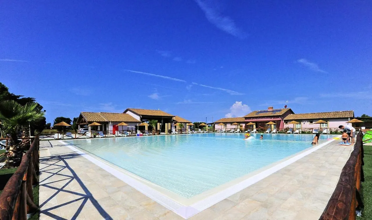 Fattoria Palazzeta - Pet & Family Friendly Aparthotel Cecina  Italien